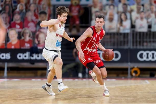 焦点战中 焦点战中